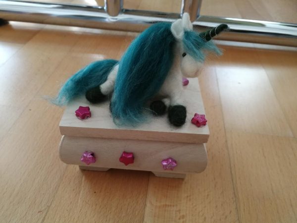 Schmuck/ Zahndose Einhorn